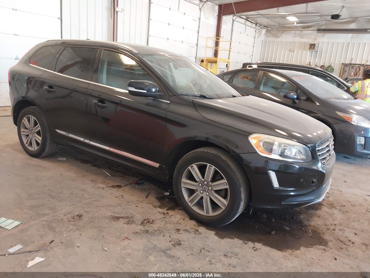 2017 VOLVO XC60 T5 INSCRIPTION