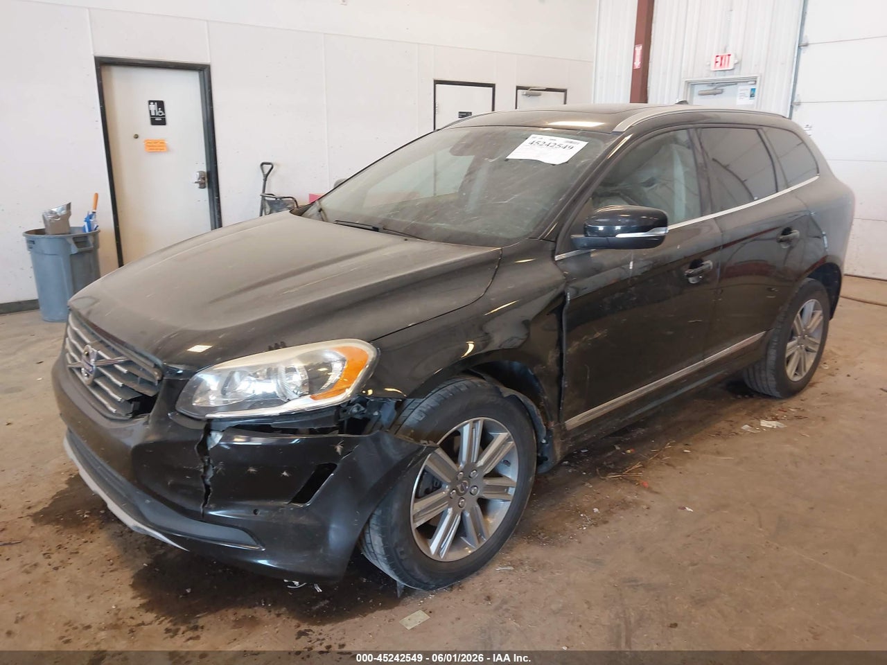 2017 VOLVO XC60 T5 INSCRIPTION · 2/11