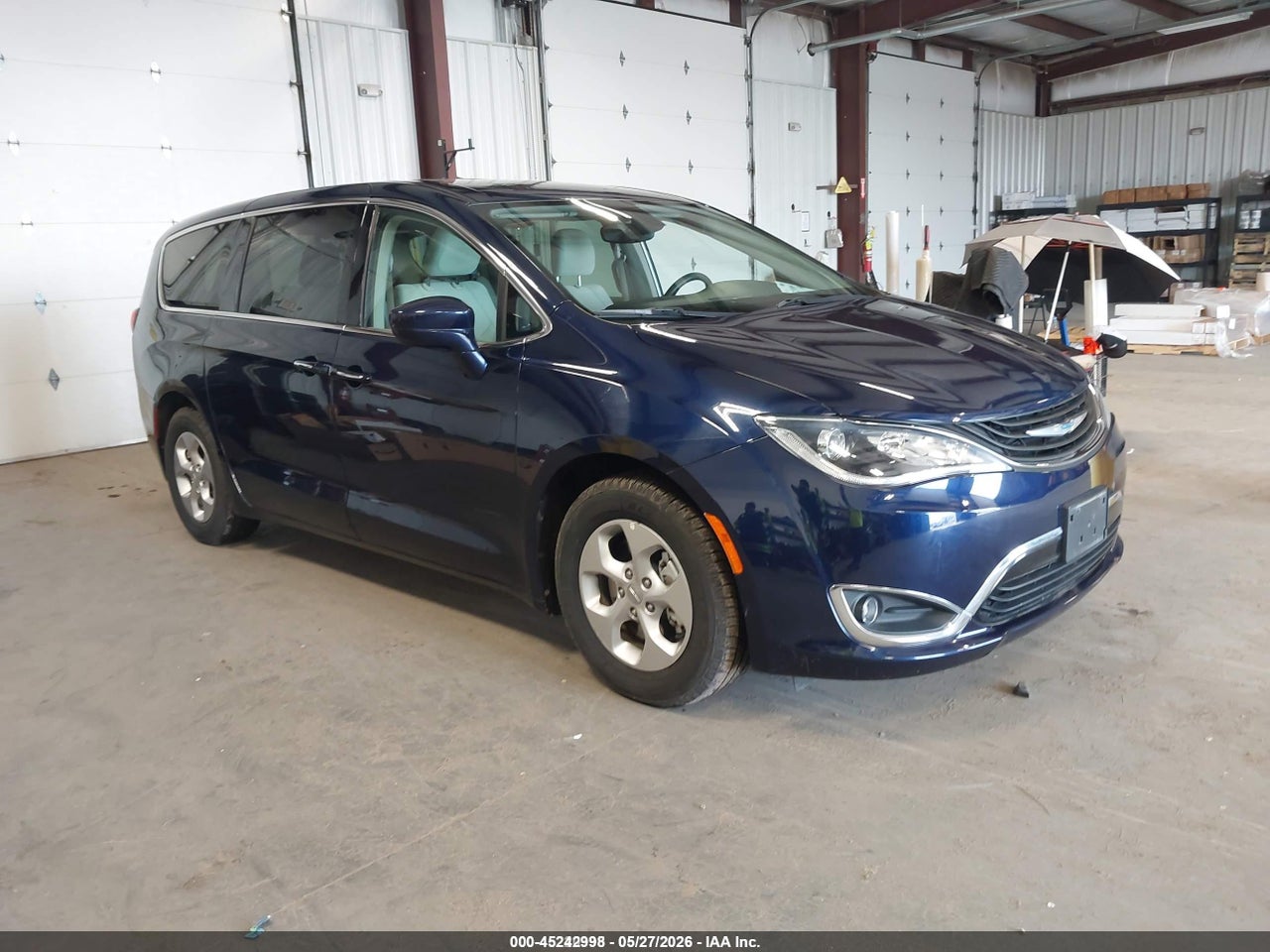 2C4RC1H70JR****** · 2018 CHRYSLER PACIFICA HYBRID TOURING PLUS