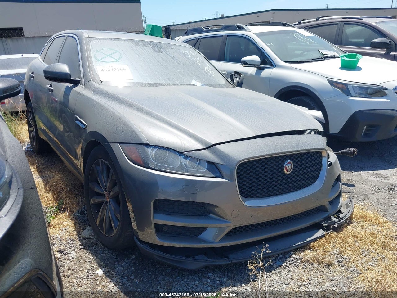 SADCK2BV7HA****** · 2017 JAGUAR F-PACE 35T PRESTIGE