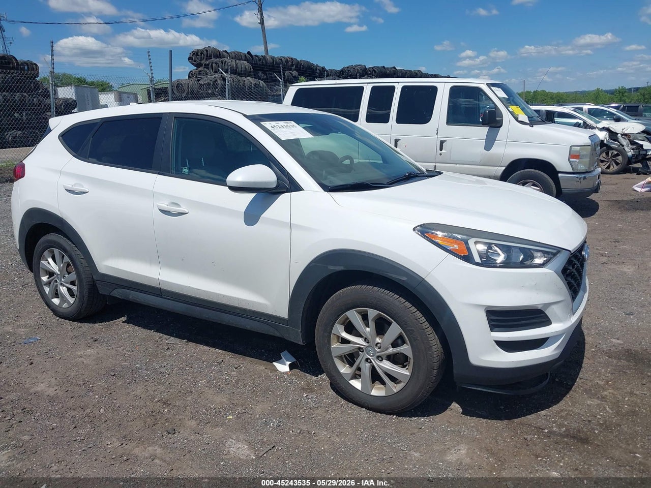 KM8J2CA4XKU****** · 2019 HYUNDAI TUCSON SE
