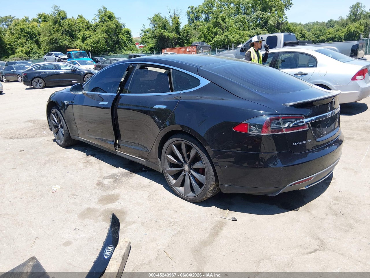 2016 TESLA MODEL S 90D/P100D/P85D/P90D · 3/10
