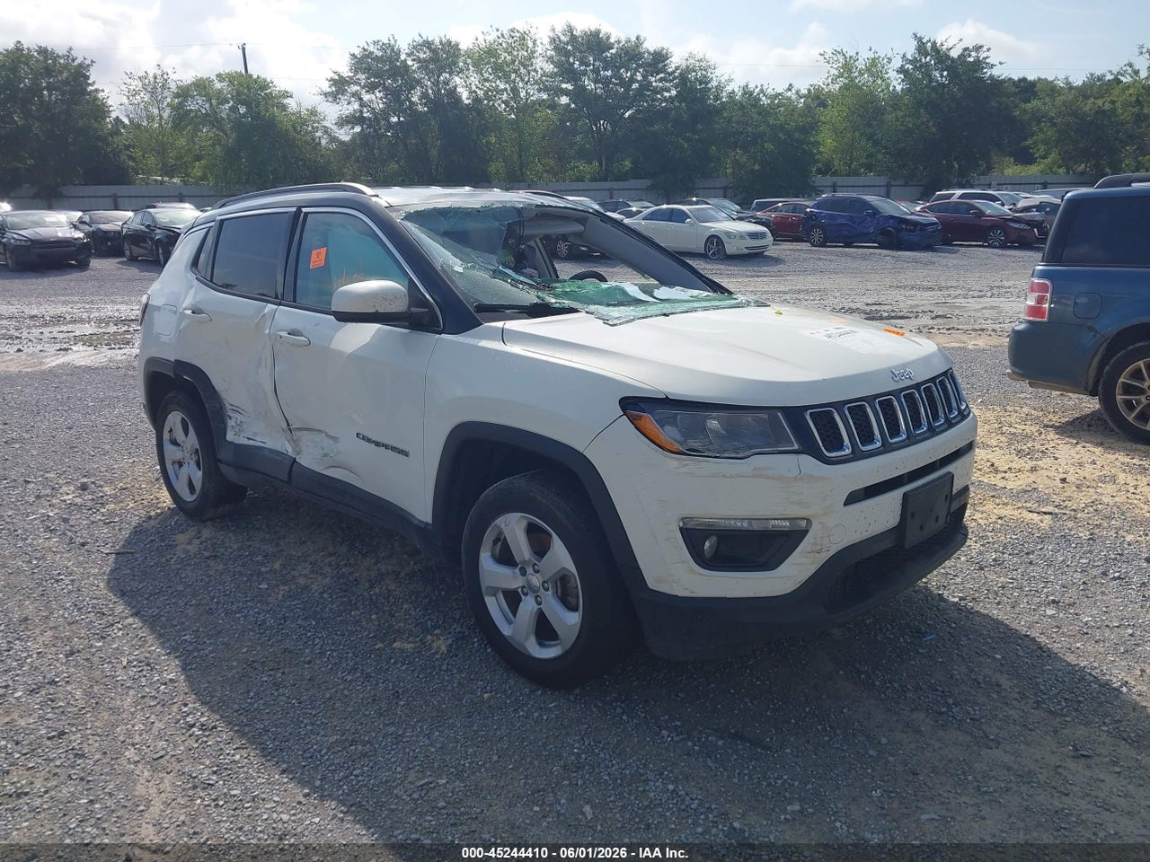 3C4NJDBB4JT****** · 2018 JEEP COMPASS LATITUDE 4X4
