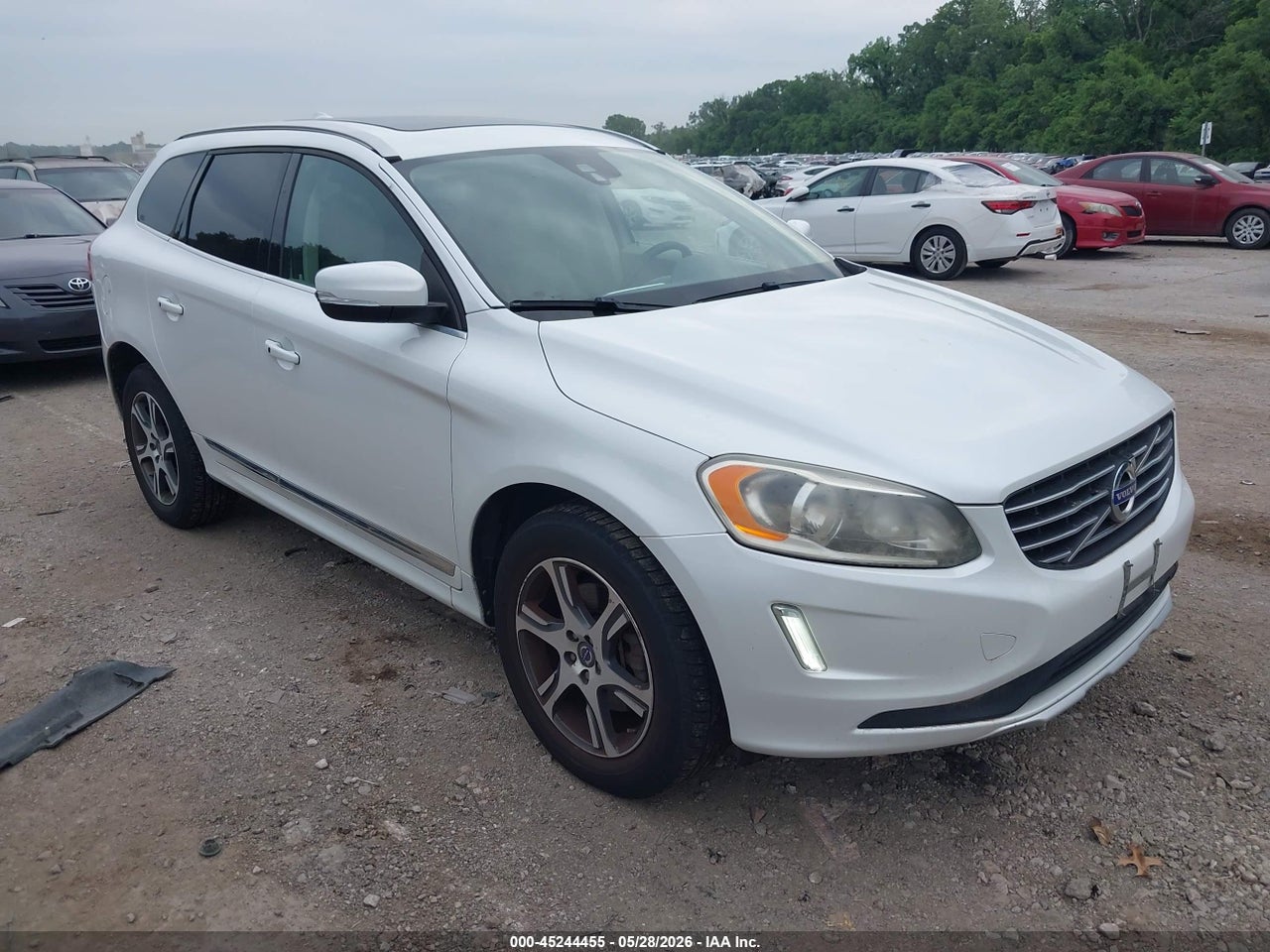 YV4902RB8F2****** · 2015 VOLVO XC60 T6