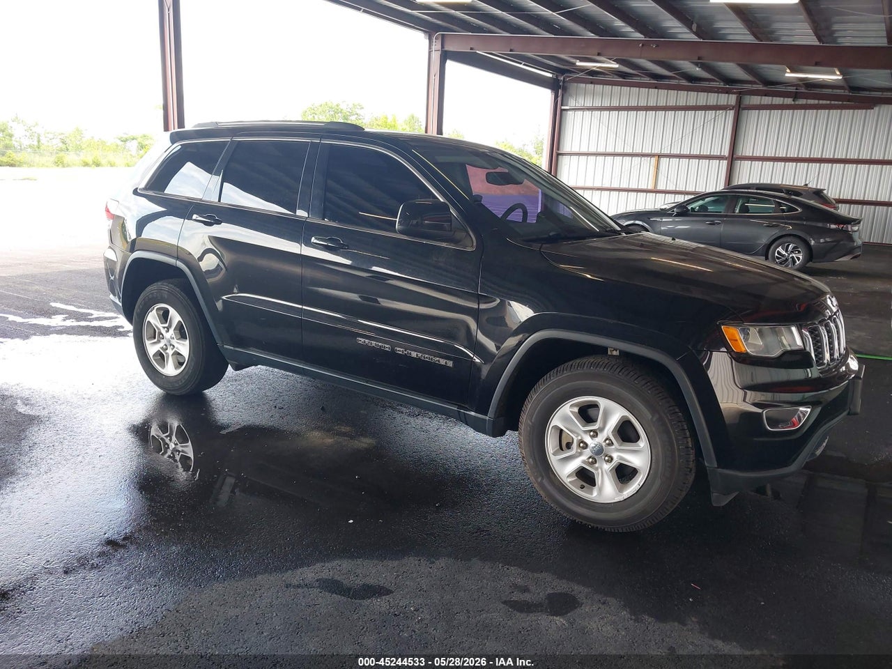 1C4RJEAG9HC****** · 2017 JEEP GRAND CHEROKEE LAREDO 4X2