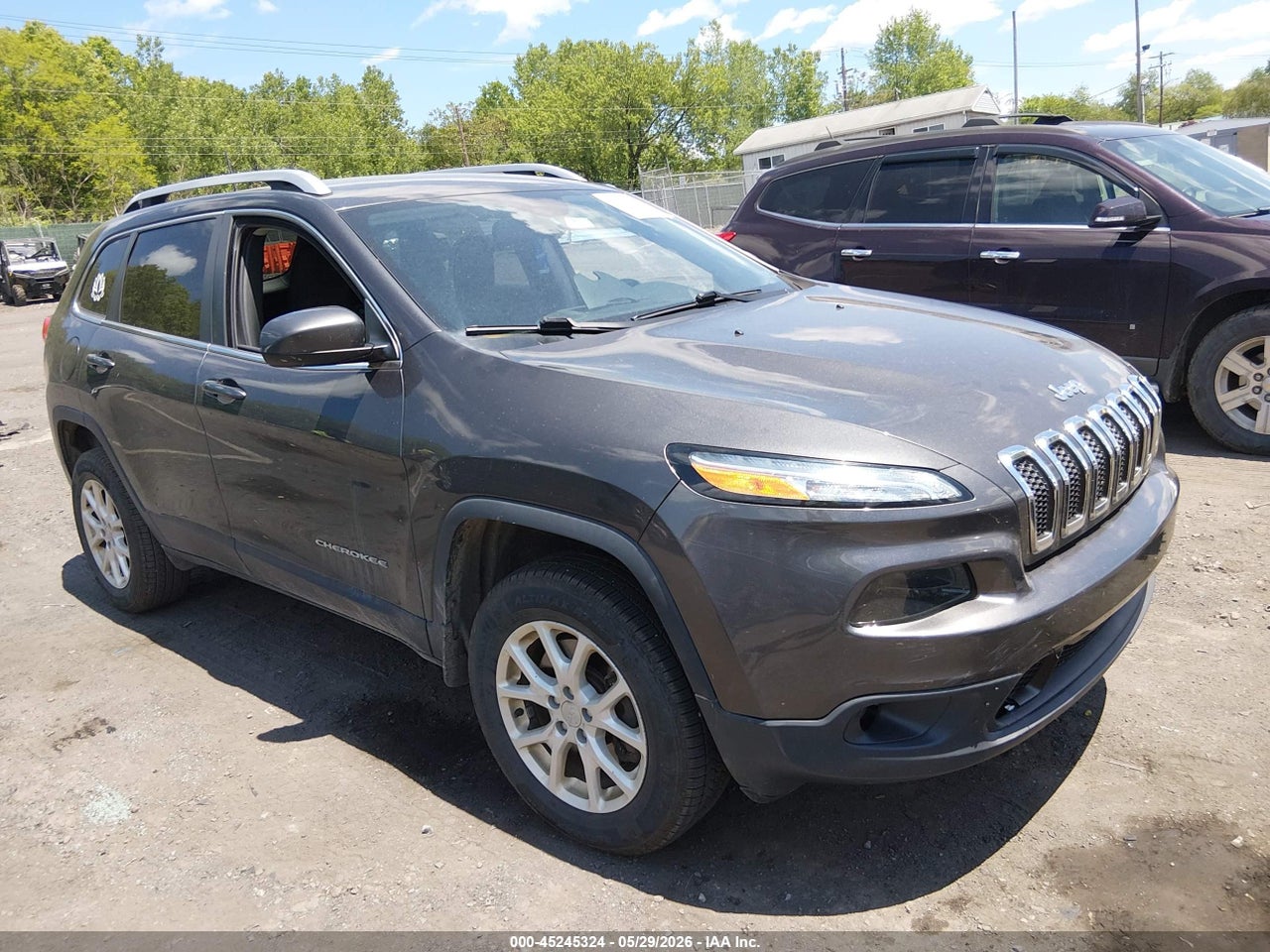 1C4PJMCB3HW****** · 2017 JEEP CHEROKEE LATITUDE 4X4