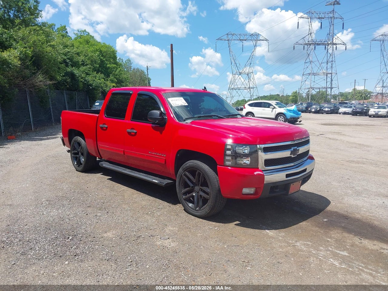 1GCPKSE35BF****** · 2011 CHEVROLET SILVERADO 1500 LT