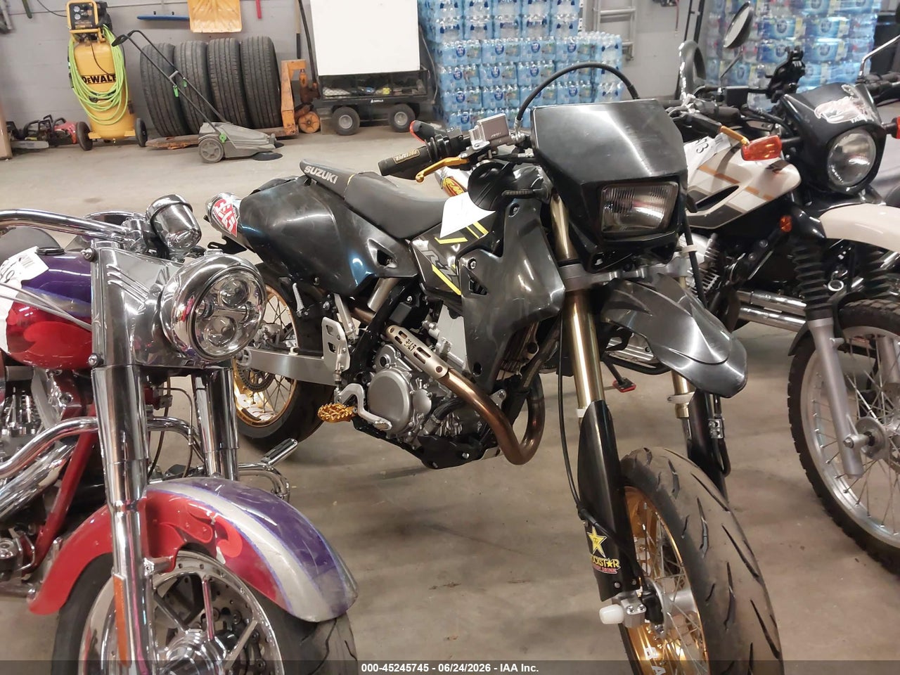 JS1SK44A1J2****** · 2018 SUZUKI DR-Z400 SM