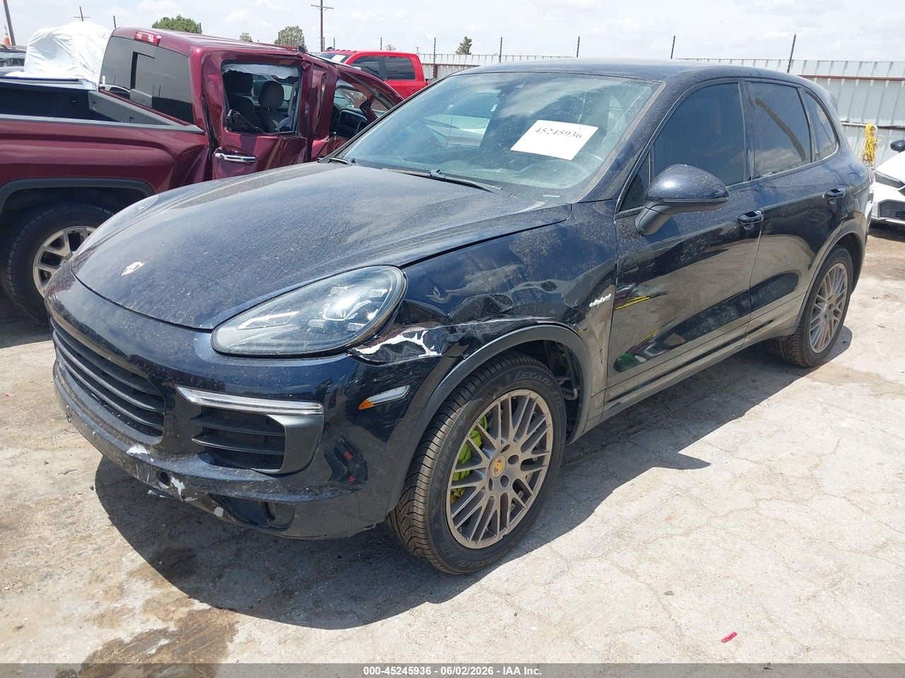 2016 PORSCHE CAYENNE E-HYBRID S · 2/11