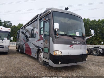 4UZAAHCY54C****** · 2004 FREIGHTLINER CHASSIS X LINE MOTOR HOME