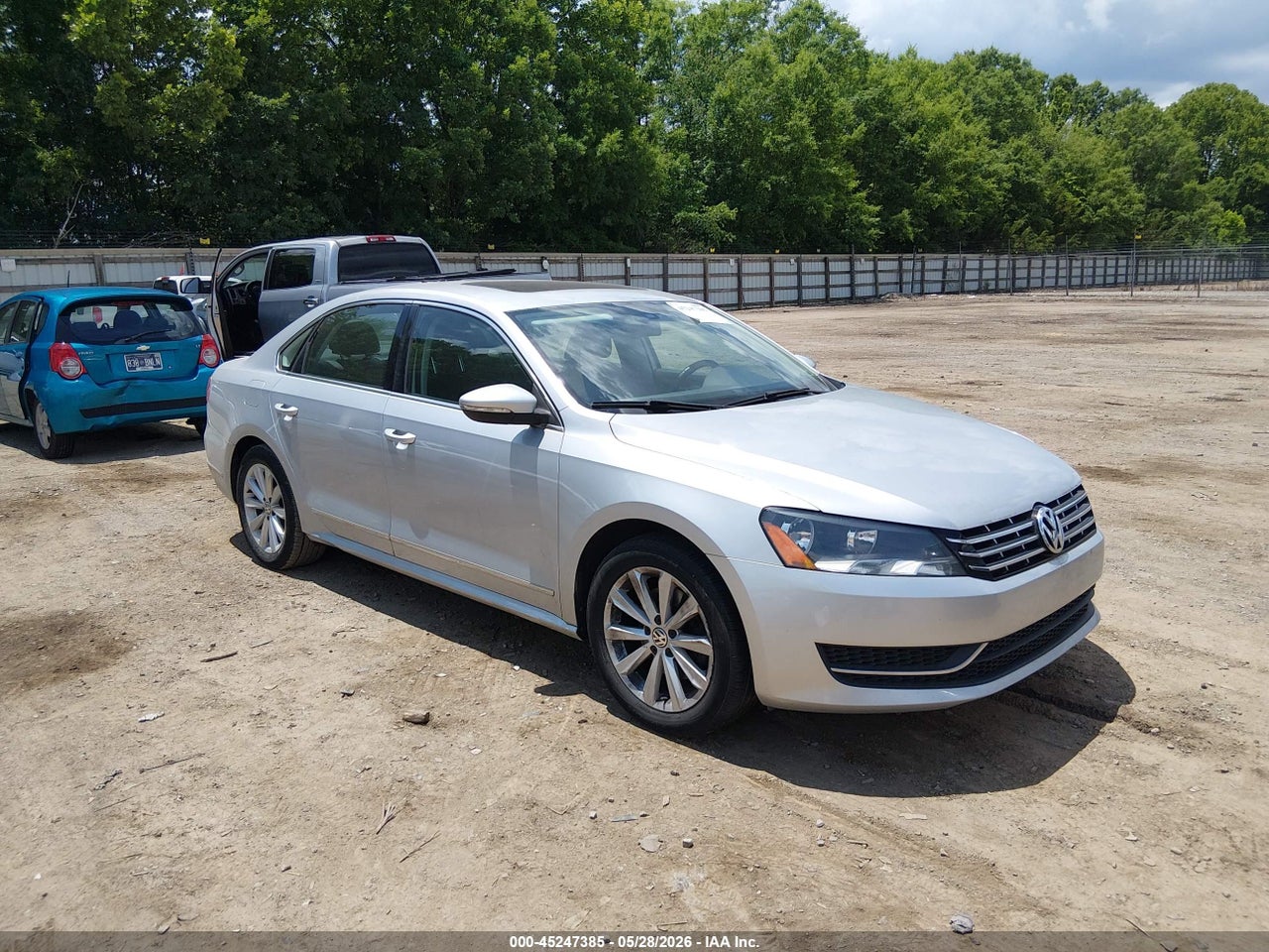 1VWCH7A37CC****** · 2012 VOLKSWAGEN PASSAT 2.5L SEL