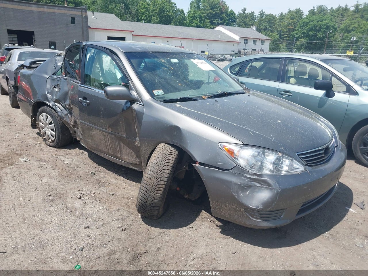 4T1BE30K95U****** · 2005 TOYOTA CAMRY LE