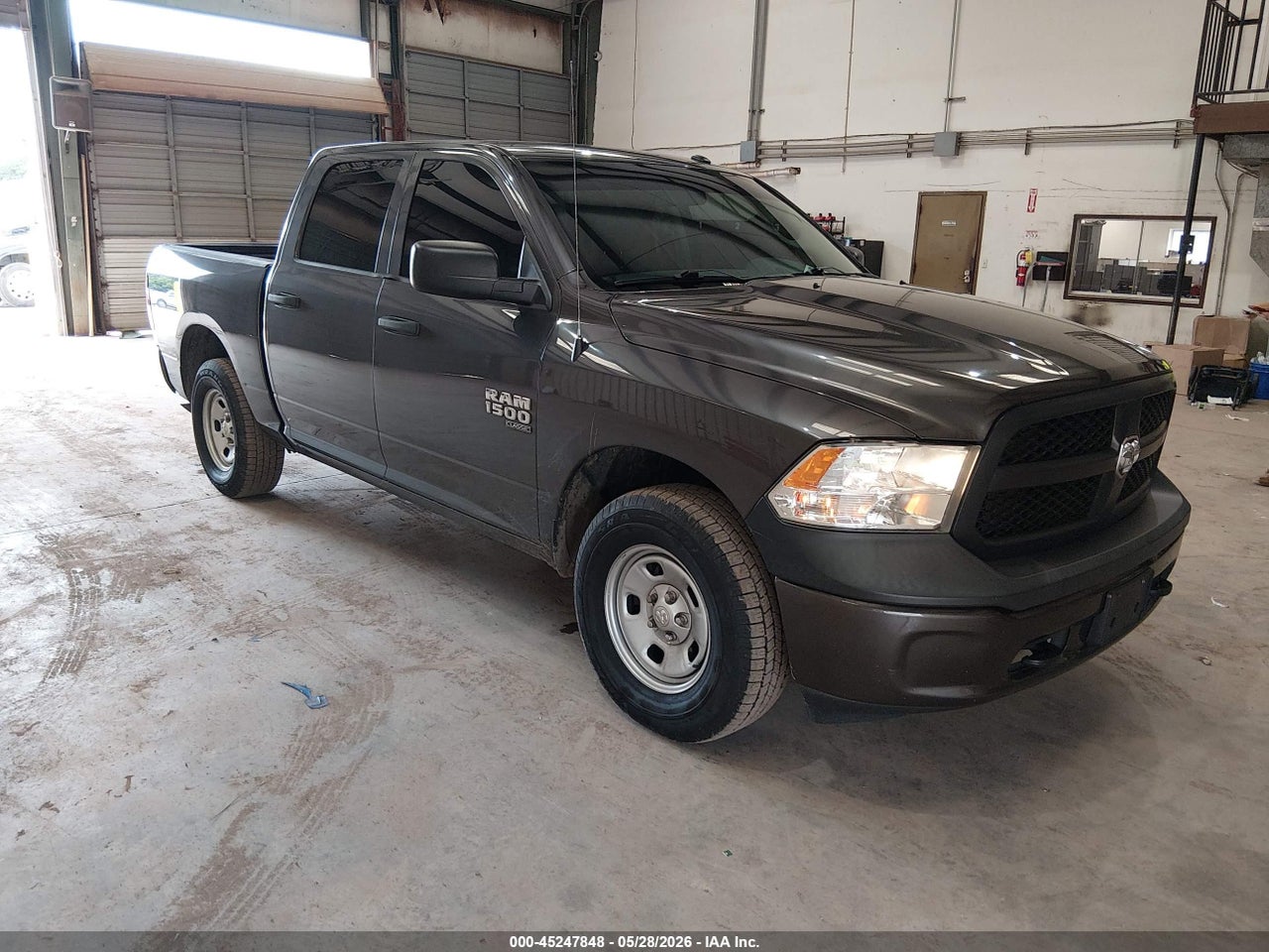 3C6RR7KG6LG****** · 2020 RAM 1500 CLASSIC TRADESMAN  4X4 5'7 BOX