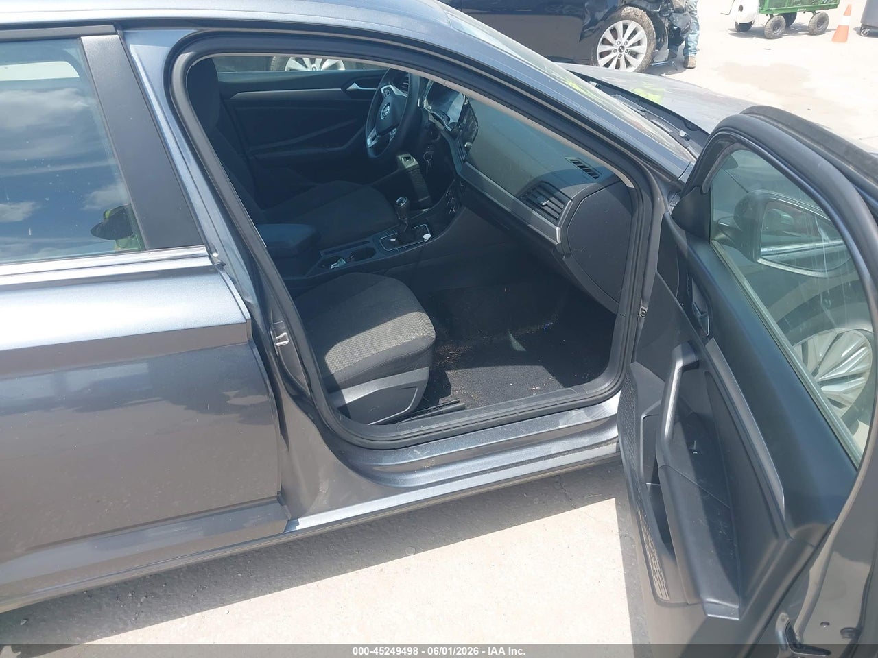 2019 VOLKSWAGEN JETTA 1.4T S · 5/11