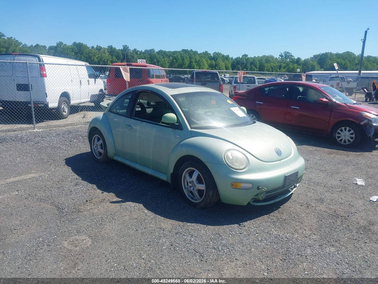 3VWDD21C4YM****** · 2000 VOLKSWAGEN NEW BEETLE GLX