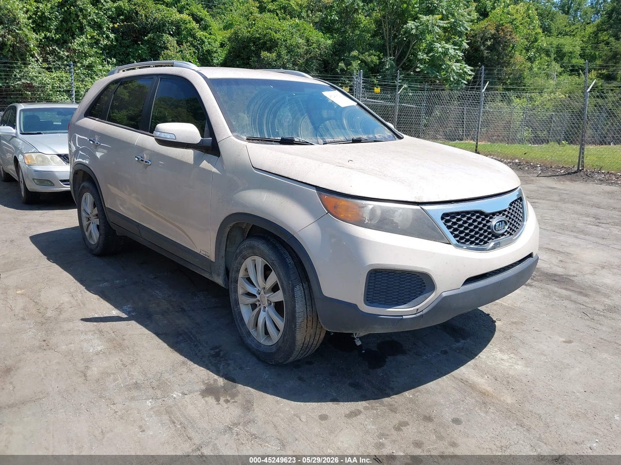 5XYKTDA25BG****** · 2011 KIA SORENTO LX V6