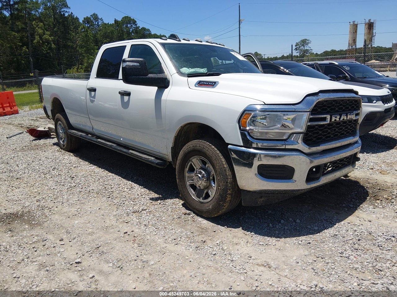 3C6UR5HJ9RG****** · 2024 RAM 2500 TRADESMAN  4X4 8' BOX