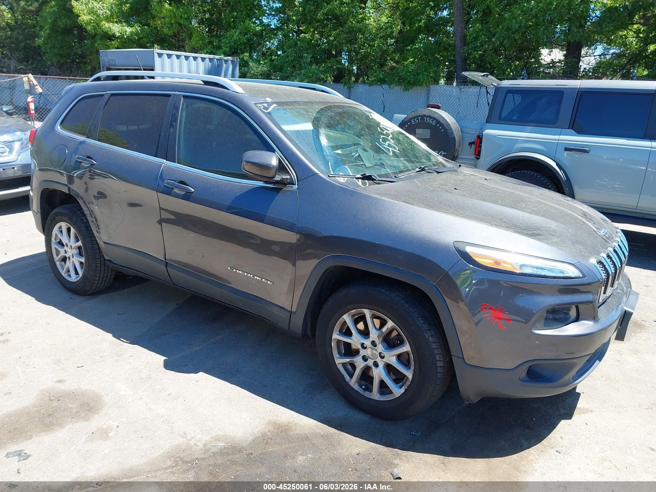 1C4PJMCB3GW****** · 2016 JEEP CHEROKEE LATITUDE