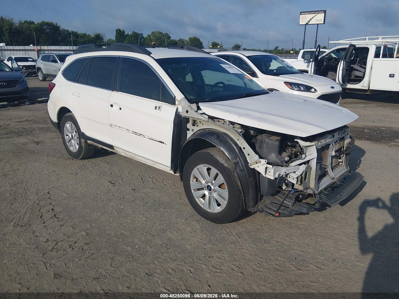 4S4BSACC9J3****** · 2018 SUBARU OUTBACK 2.5I PREMIUM