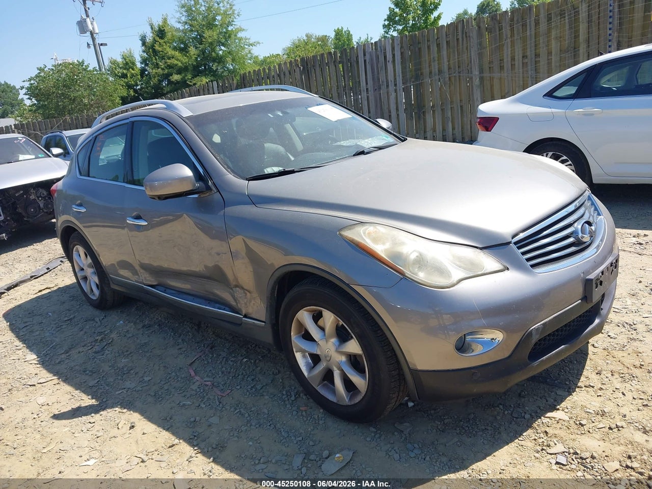 JN1AJ0HR7AM****** · 2010 INFINITI EX35 JOURNEY