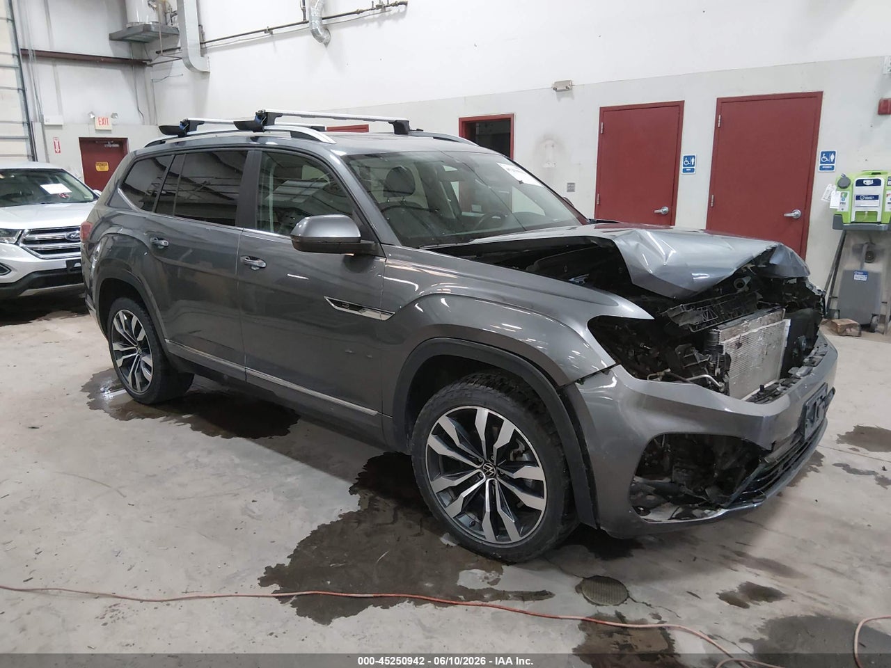 1V2SR2CA8MC****** · 2021 VOLKSWAGEN ATLAS 3.6L V6 SEL R-LINE