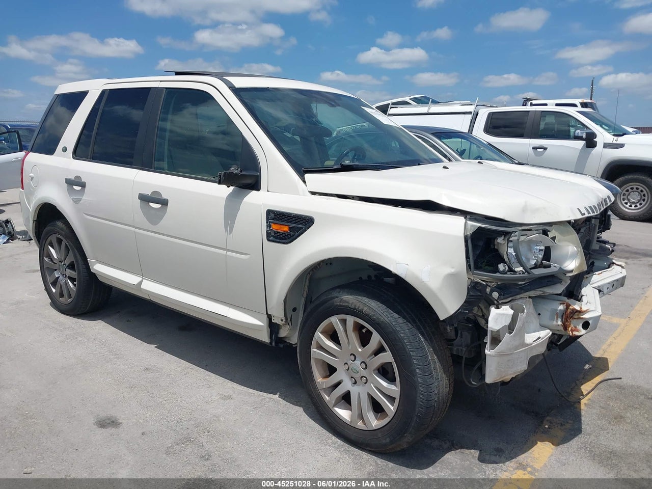 SALFR24N58H****** · 2008 LAND ROVER LR2 HSE