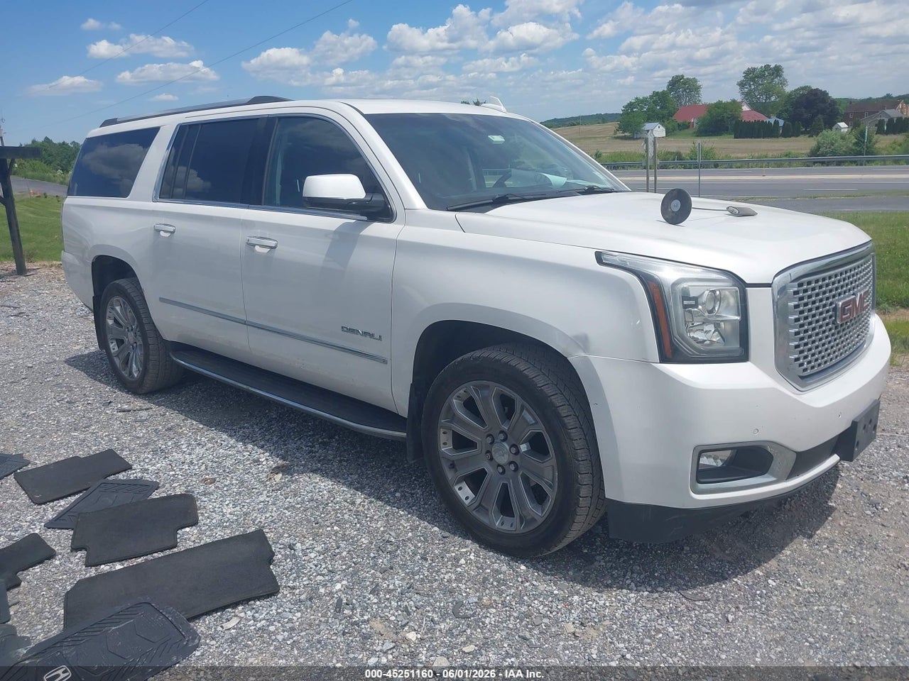 1GKS2HKJ4HR****** · 2017 GMC YUKON XL DENALI