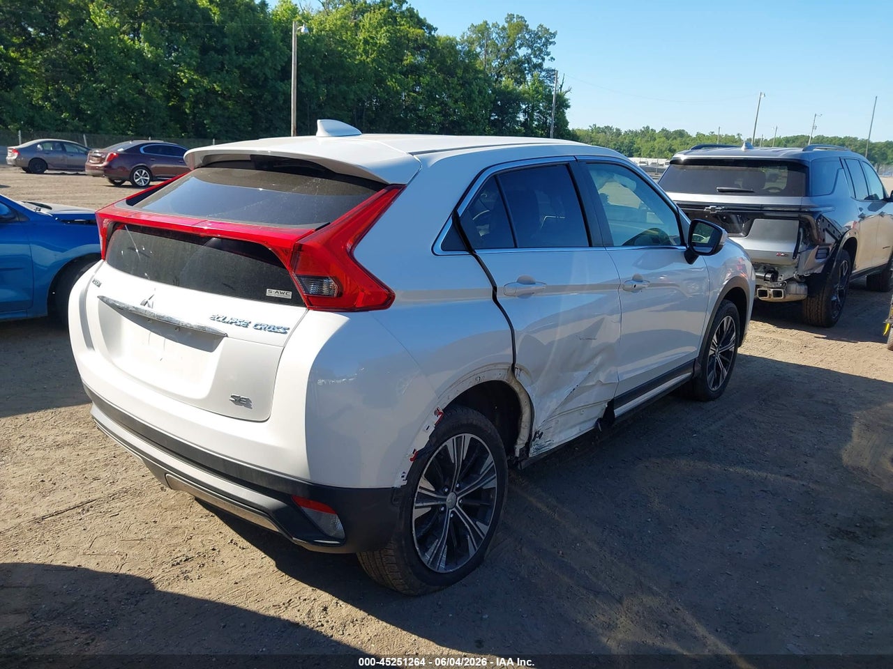 2018 MITSUBISHI ECLIPSE CROSS SE · 4/11