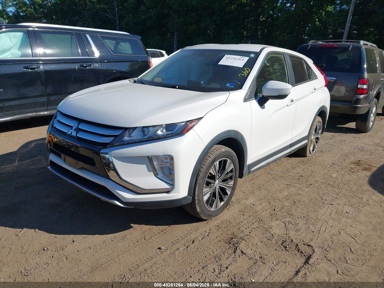 2018 MITSUBISHI ECLIPSE CROSS SE · 2/11