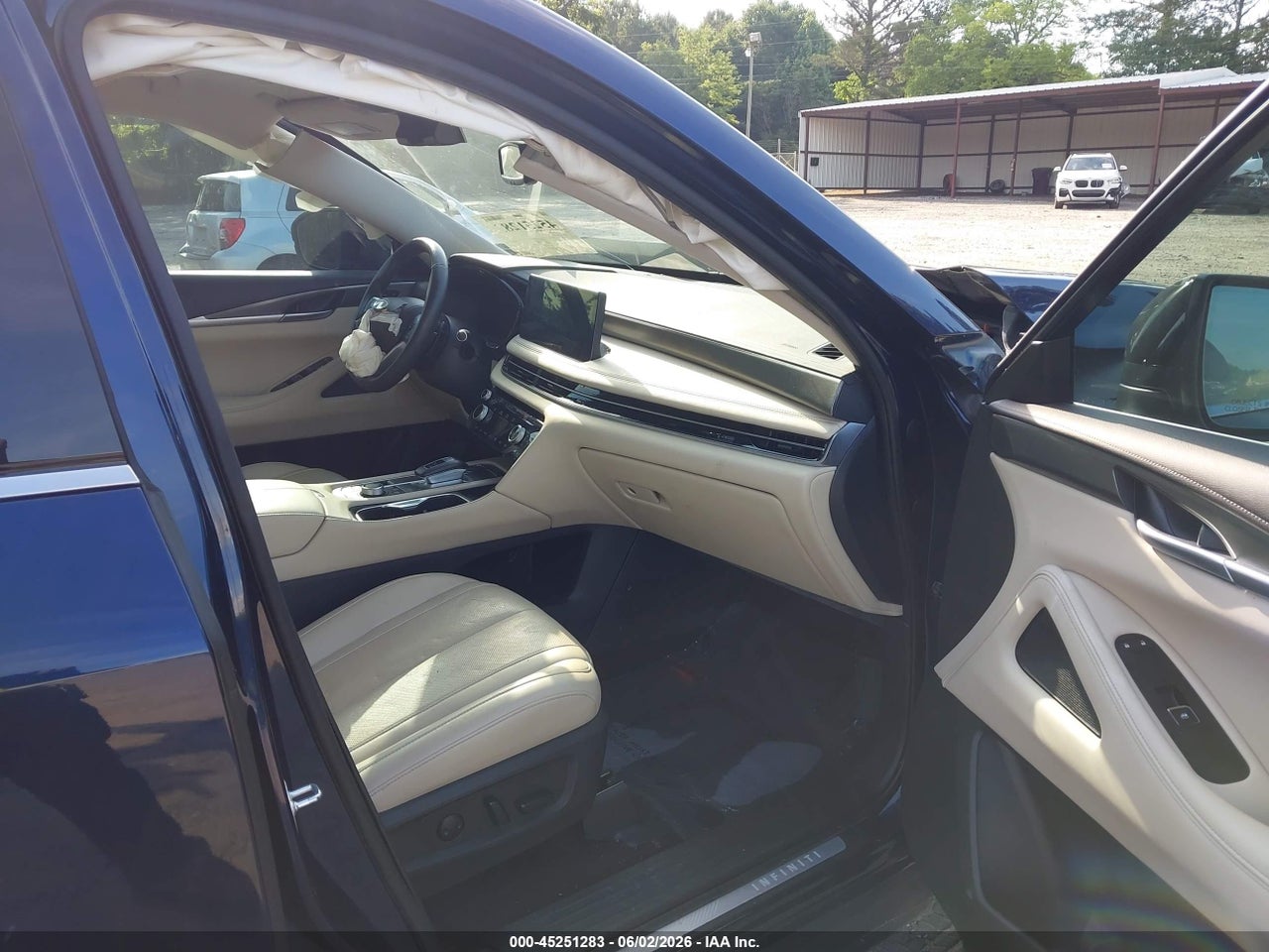 2022 INFINITI QX60 LUXE AWD · 5/11
