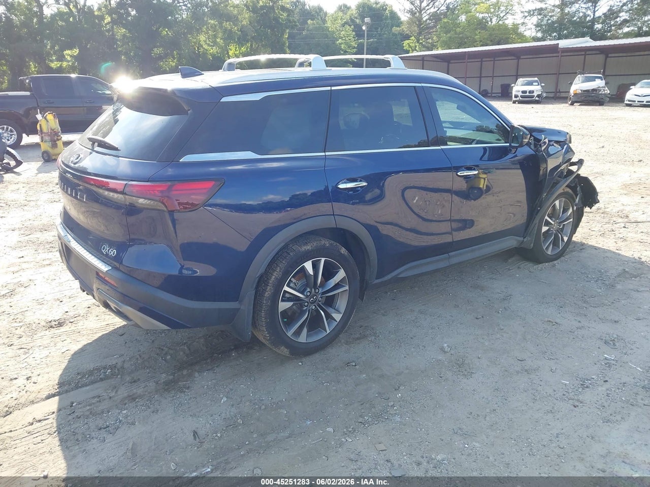 2022 INFINITI QX60 LUXE AWD · 4/11