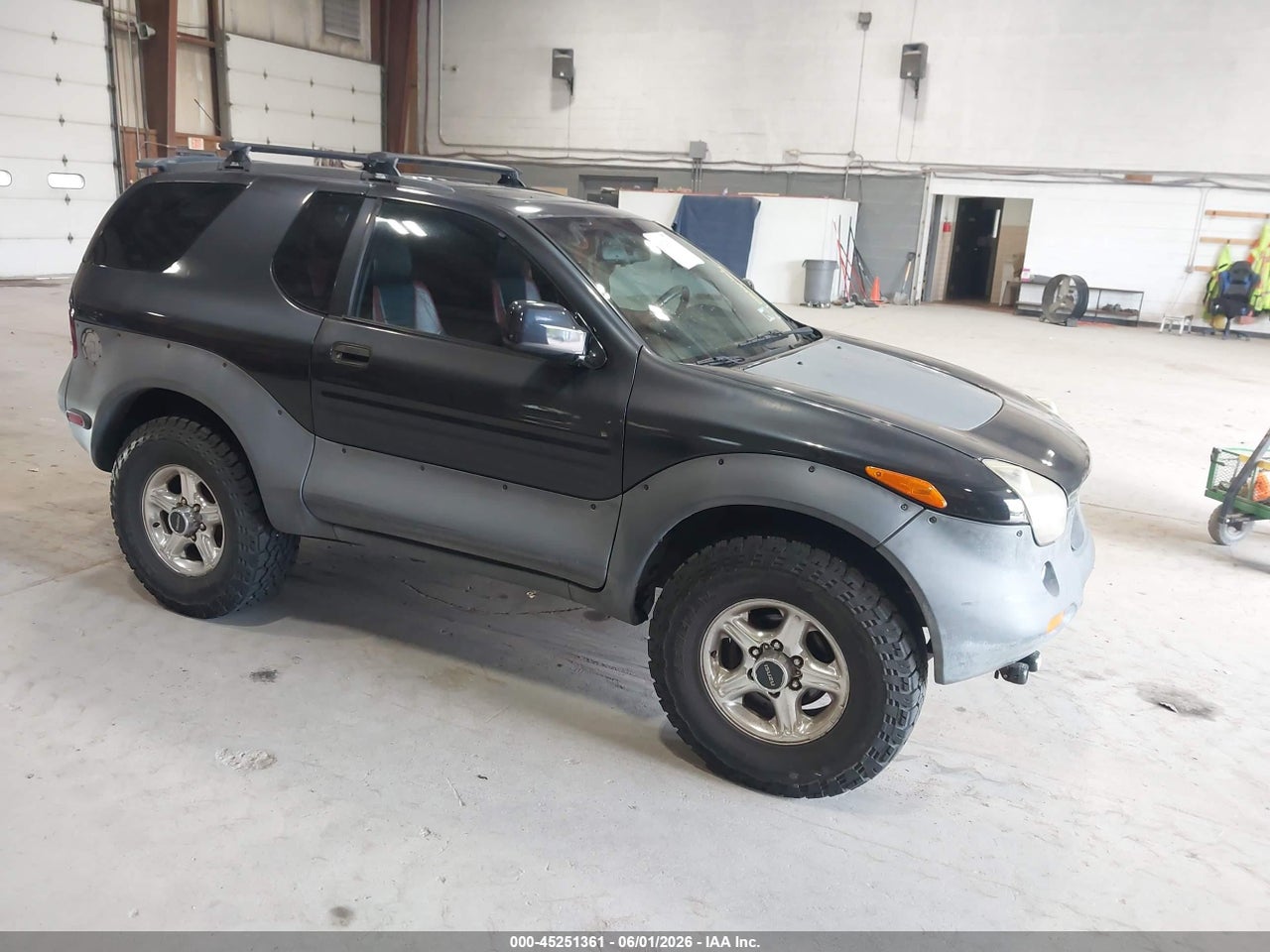 JACCN57X6X7****** · 1999 ISUZU VEHICROSS