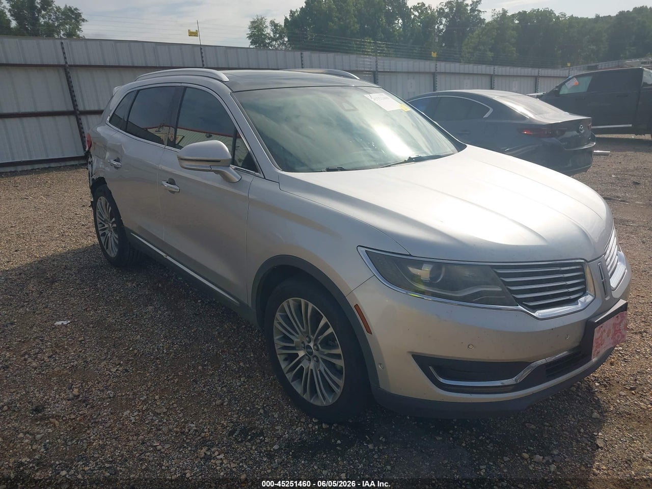 2LMPJ6LR5JB****** · 2018 LINCOLN MKX RESERVE