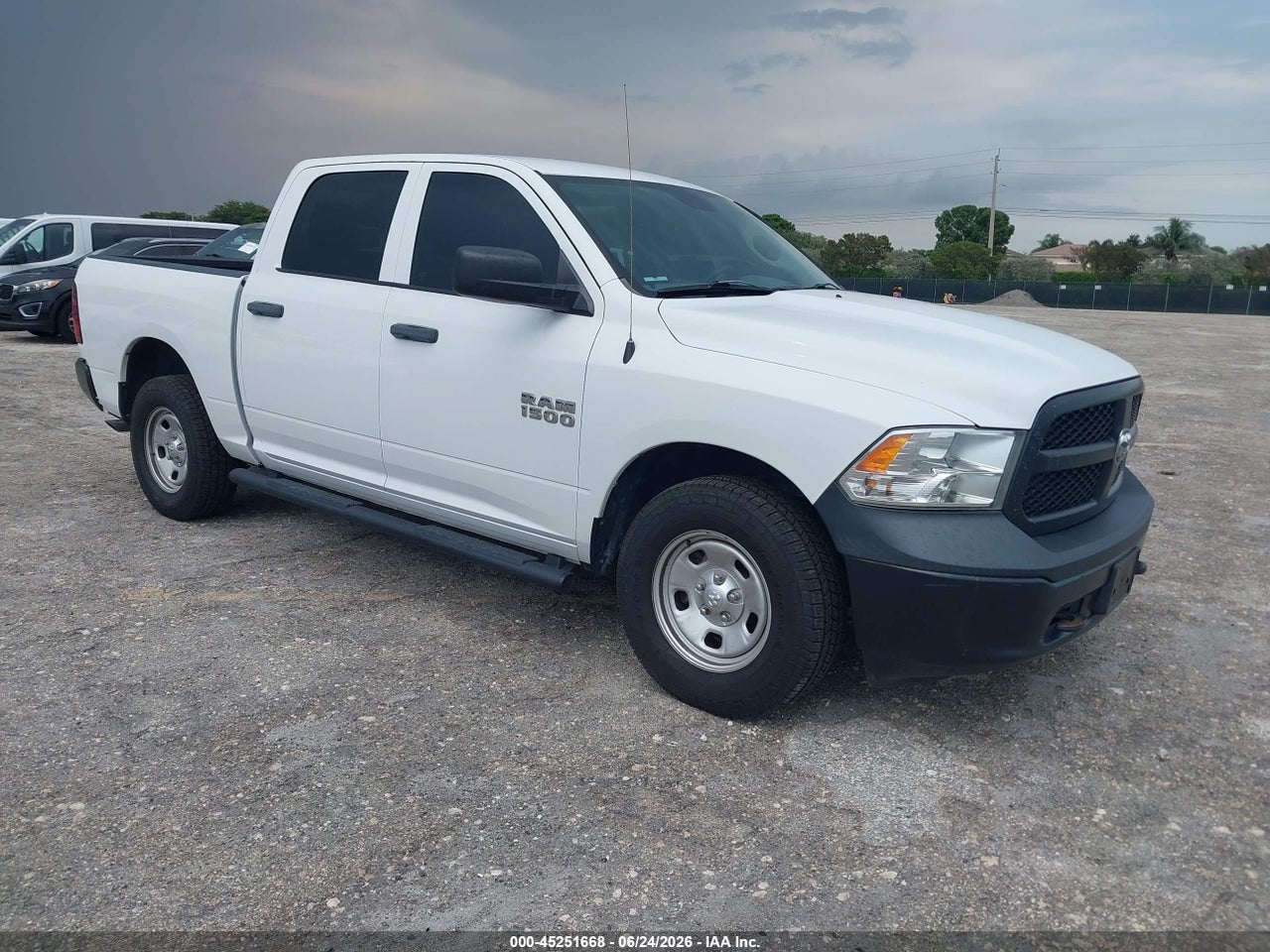 1C6RR7KG4JS****** · 2018 RAM 1500 TRADESMAN  4X4 5'7 BOX