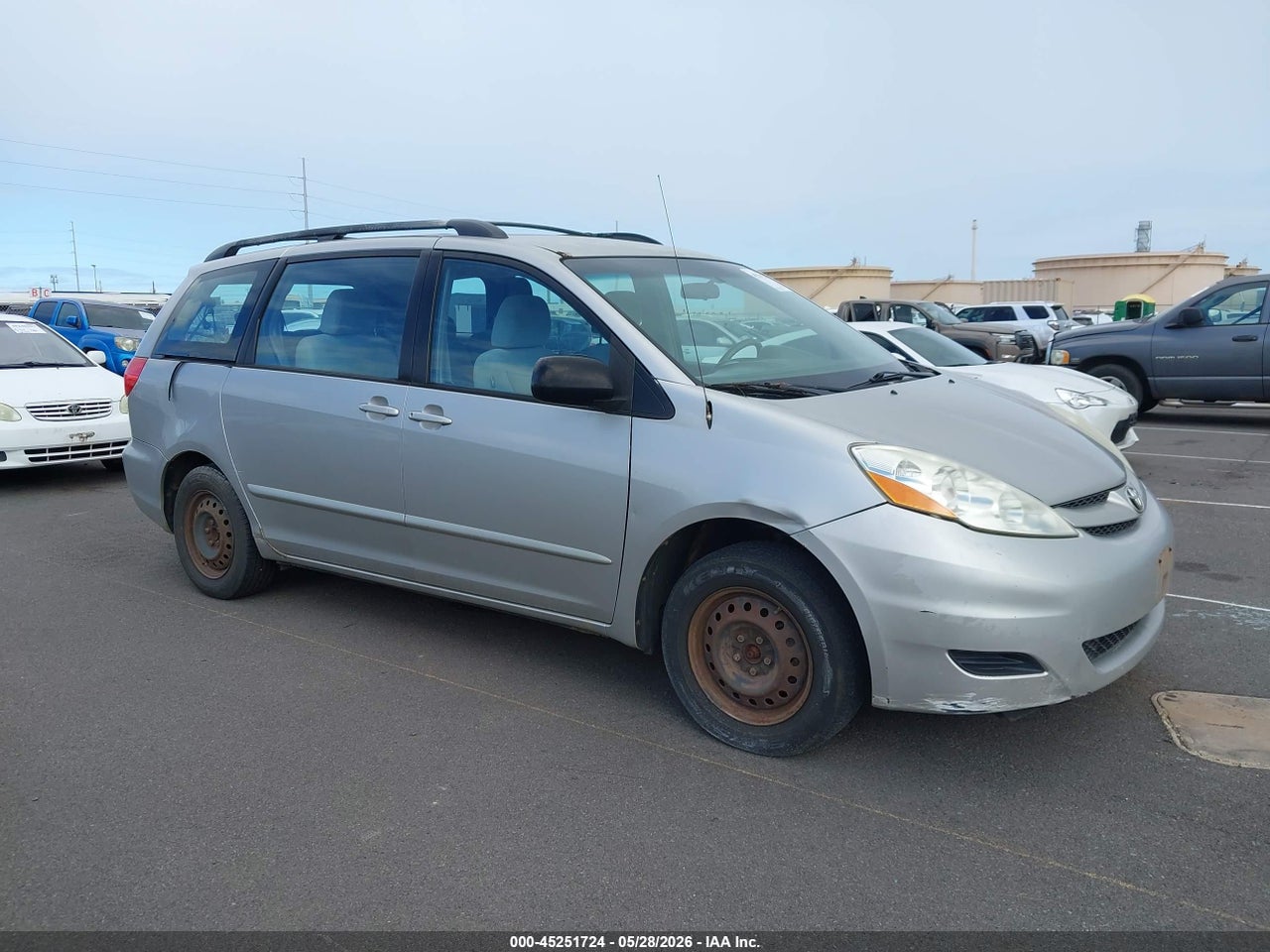 5TDZK23C79S****** · 2009 TOYOTA SIENNA LE