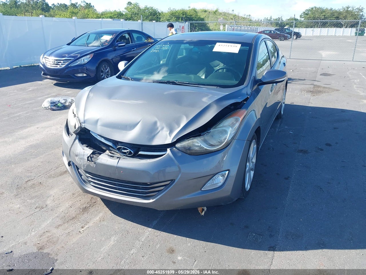 2013 HYUNDAI ELANTRA LIMITED · 2/11