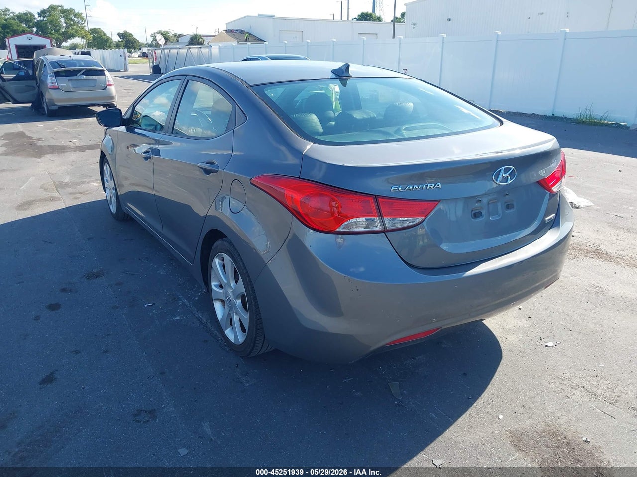 2013 HYUNDAI ELANTRA LIMITED · 3/11