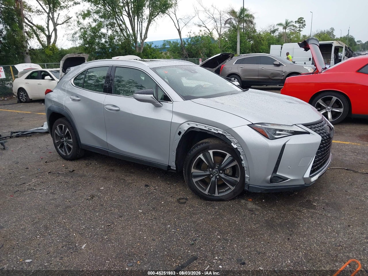 JTHX3JBH9L2****** · 2020 LEXUS UX 200