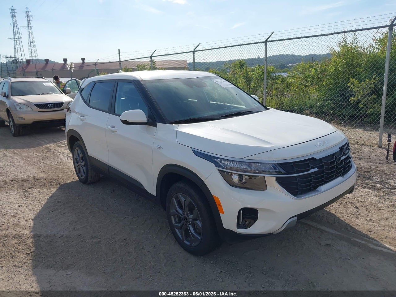 KNDEPCAAXR7****** · 2024 KIA SELTOS LX
