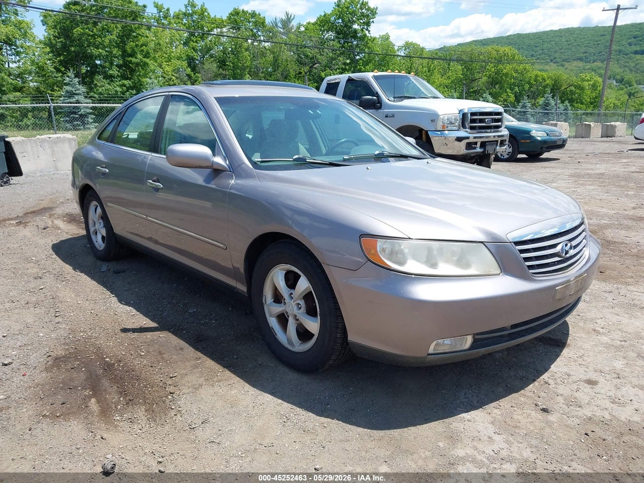KMHFC46F06A****** · 2006 HYUNDAI AZERA LIMITED/SE
