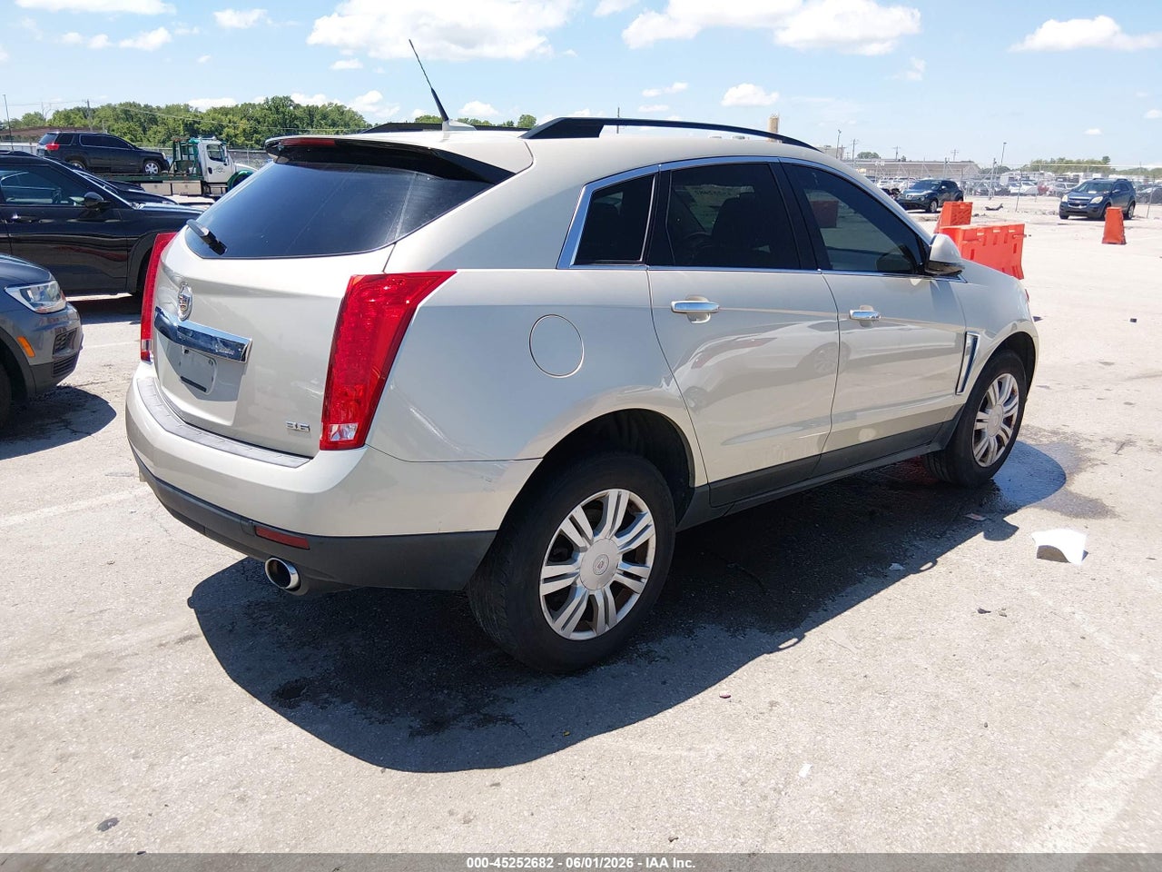 2013 CADILLAC SRX STANDARD · 4/11