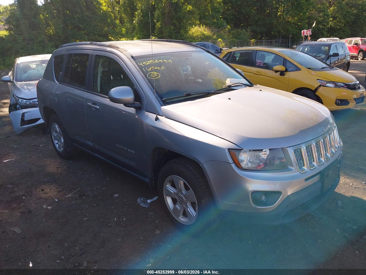 1C4NJCEB6GD****** · 2016 JEEP COMPASS LATITUDE