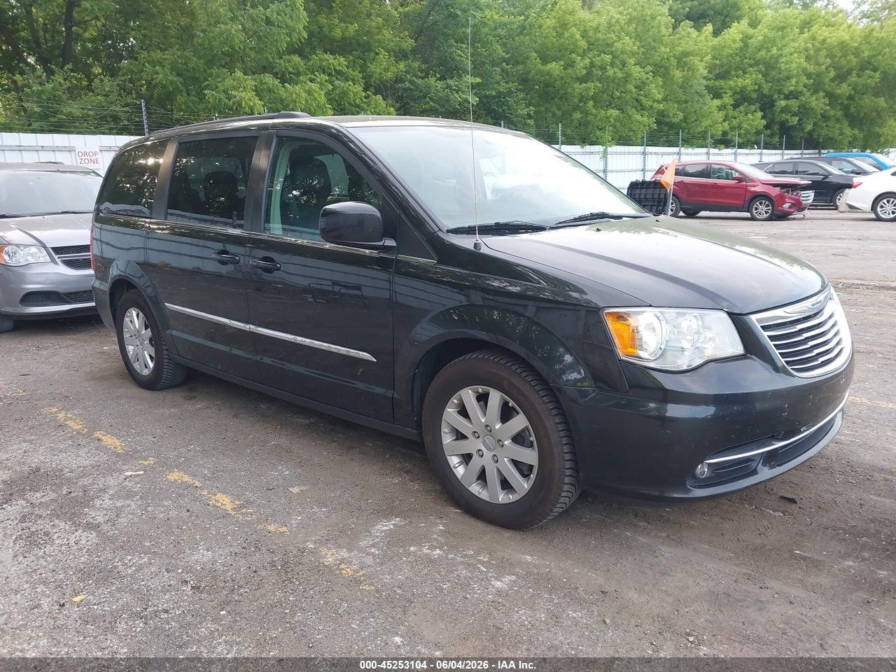 2C4RC1BG2GR****** · 2016 CHRYSLER TOWN &amp; COUNTRY TOURING