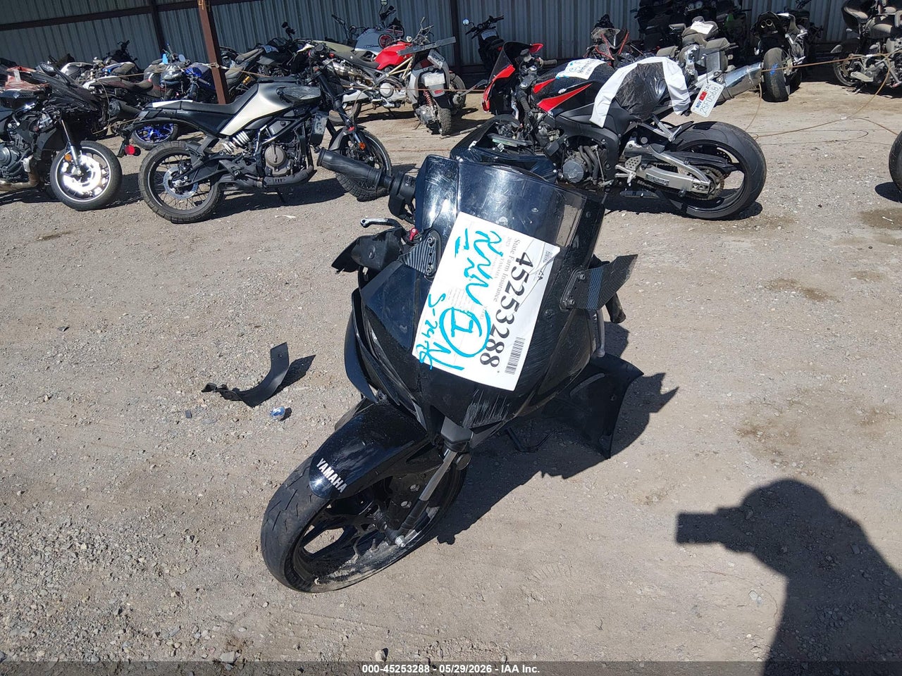 2023 YAMAHA YZFR3 A · 5/10