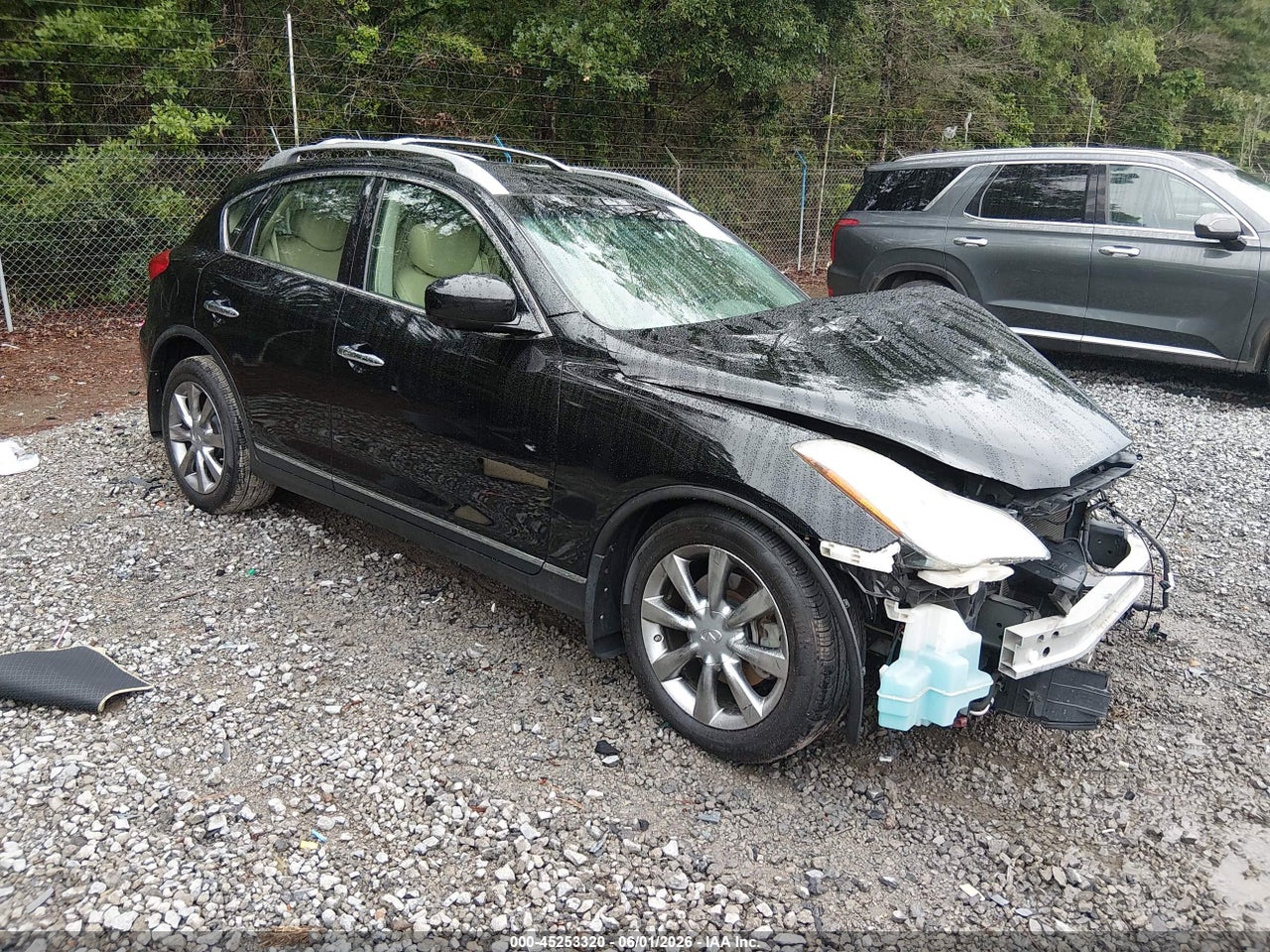 JN1AJ0HPXBM****** · 2011 INFINITI EX35 JOURNEY