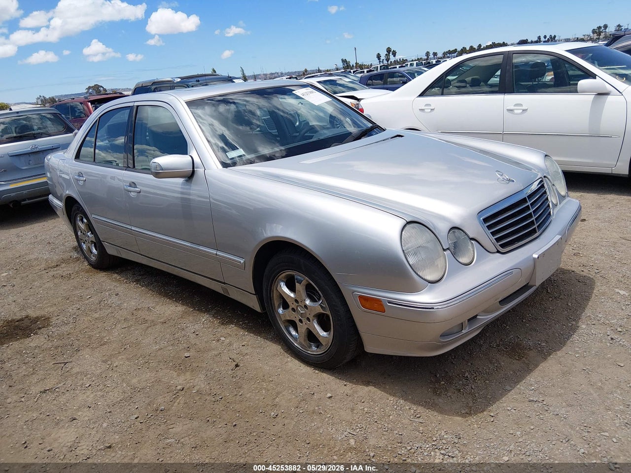WDBJF65J52B****** · 2002 MERCEDES-BENZ E 320 SPECIAL EDITION