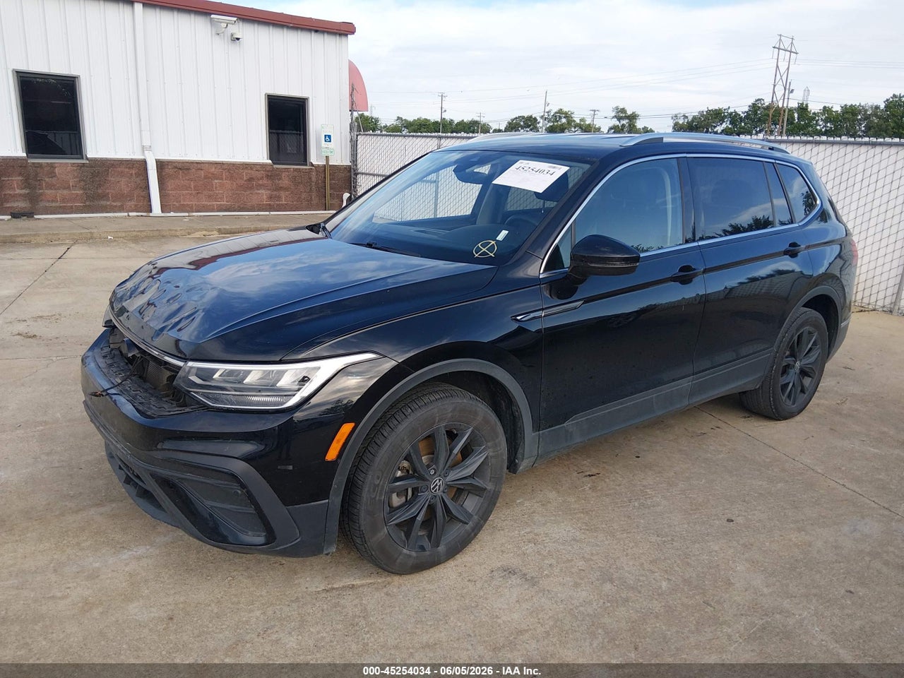 2024 VOLKSWAGEN TIGUAN 2.0T SE/2.0T WOLFSBURG EDITION · 2/11