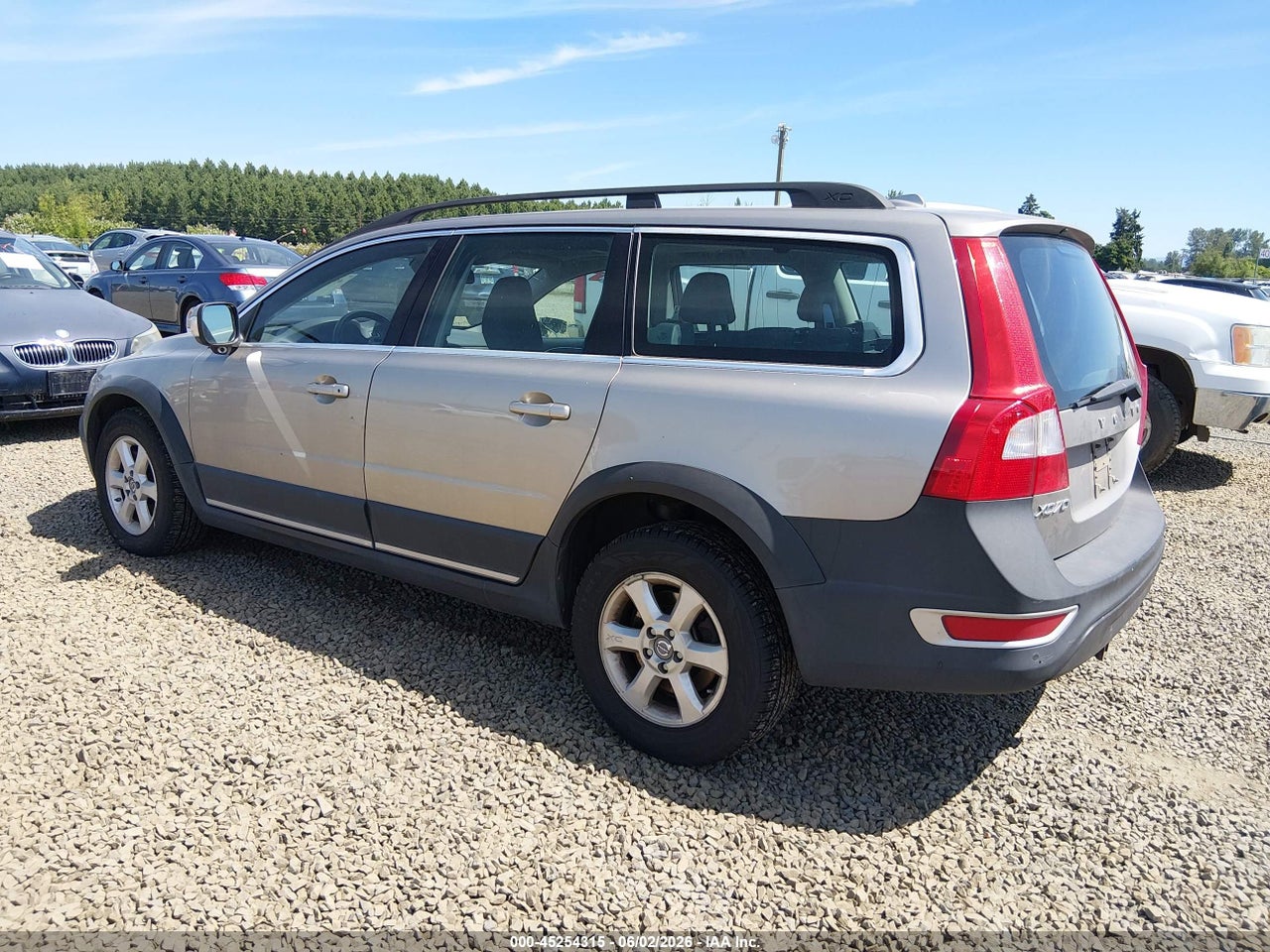 2012 VOLVO XC70 3.2/3.2 PLATINUM/3.2 PREMIER/3.2 PREMIER PLUS · 3/11