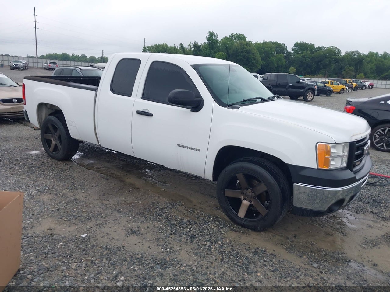 1GTR1TEA5BZ****** · 2011 GMC SIERRA 1500 WORK TRUCK