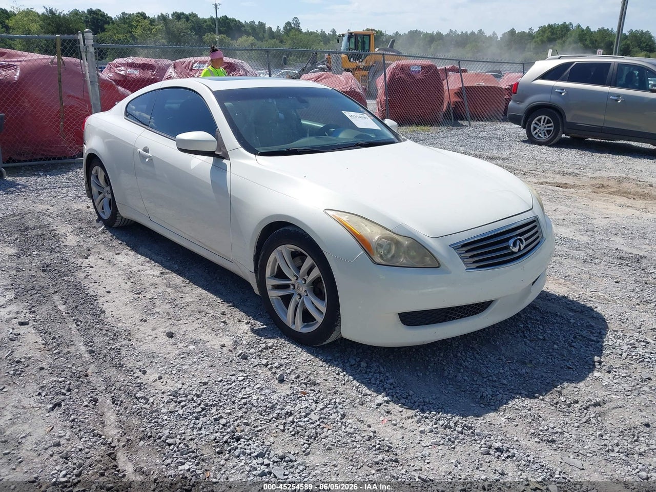 JN1CV6EK8AM****** · 2010 INFINITI G37 JOURNEY